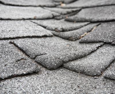 signs of an aging roof 1