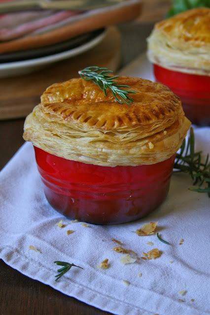 CREAMY CHICKEN & MUSHROOM POT PIES