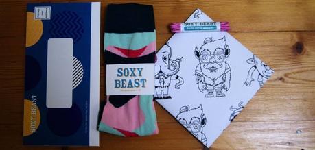 Soxy Beast's Father's Day wrapping. How clever and creative. You can color it in or give it to the kids.