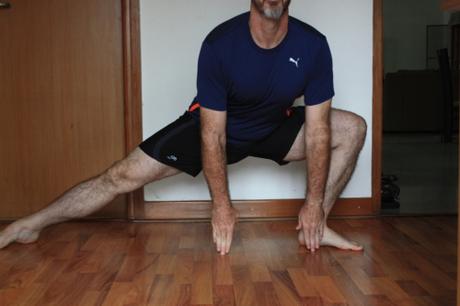 Side lunge: This one is  particularly important to get the knee aligned with the foot.