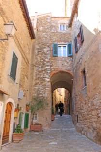 Tuscan Gems – Campiglia Marittima