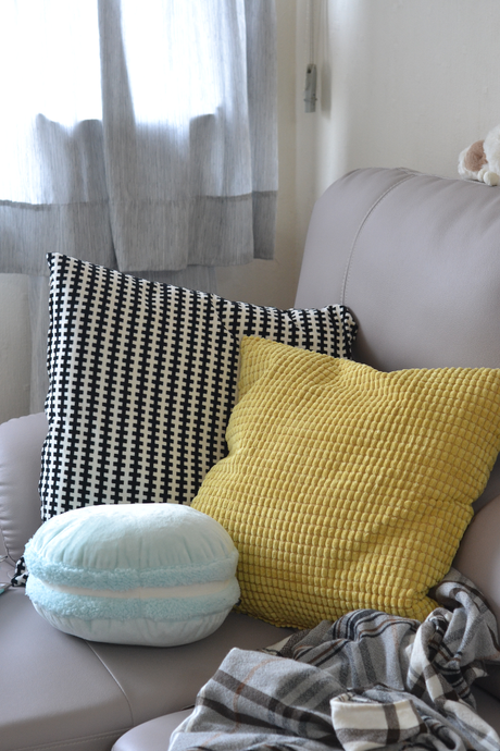 Daisybutter - Hong Kong Lifestyle and Fashion Blog: interior design, styling mustard in a living room