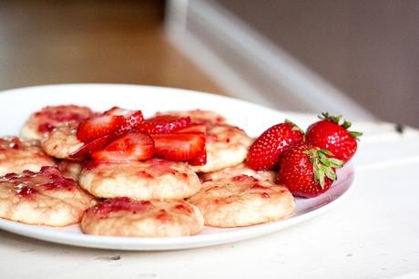 Strawberry Glaze Cake Mix Cookies// Pillsbury Purely Simple