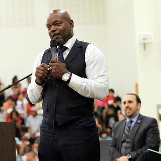 Pat & Emmitt Smith Charities Donate 1,600 Uniforms for Kids In Need