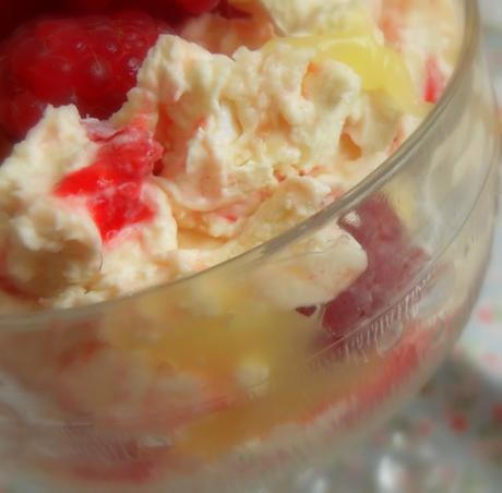 A deliciously simple Lemon and Raspberry Dessert