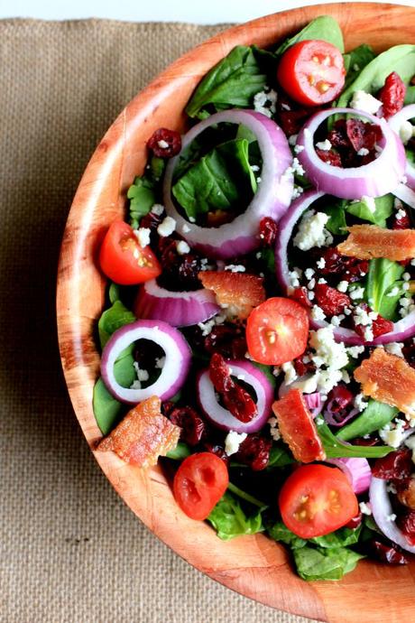 Fancy up your family pizza nights with an easy spinach salad! #GFreePizzaNight #ad