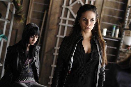 Review #3241: Lost Girl 1.2: “Where There’s a Will, There’s a Fae”