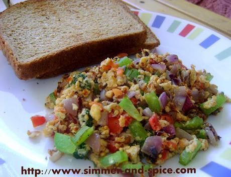 Egg Bhurji ( Veggie Egg Scramble )