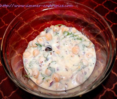 Chickpeas and Yogurt Raita