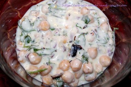 Chickpeas and Yogurt Raita