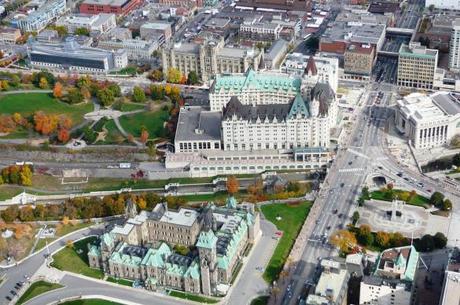 Chateau Laurier Ottawa oblique airphoto 2007 - tmackinnon.com