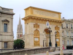 Learn french in montpellier: Porte du Peyrou.