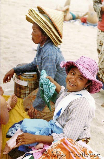 Bali beach vendors
