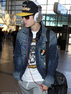 ustin Bieber Continues Over-The-Top Fashion Streak