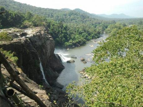 Athirappilly Falls…Paradise In Disguise!!!!