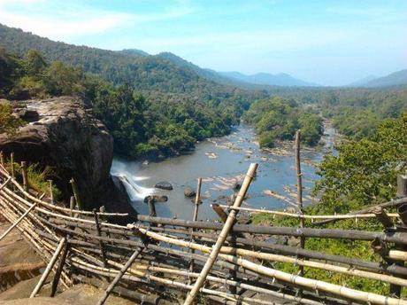 Athirappilly Falls…Paradise In Disguise!!!!