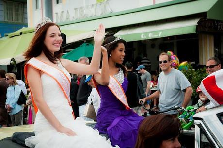 THE BEAUTIFUL LADIES OF OCEAN DRIVE IN SOUTH BEACH, FLORIDA