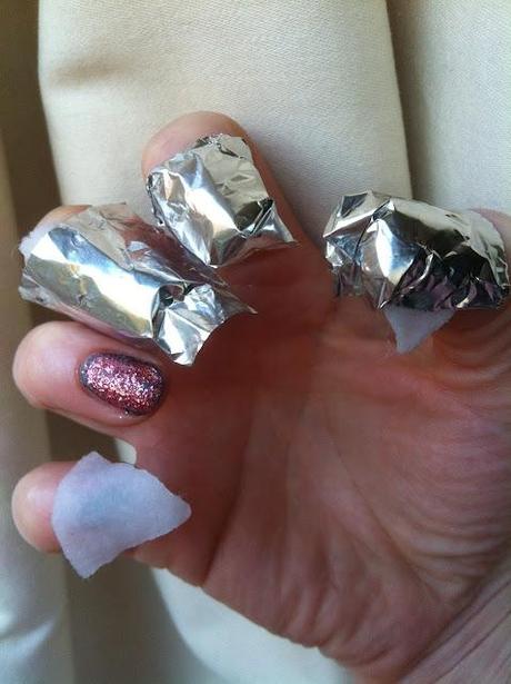 TIP: Easy Way To Remove Glitter Nail Polish