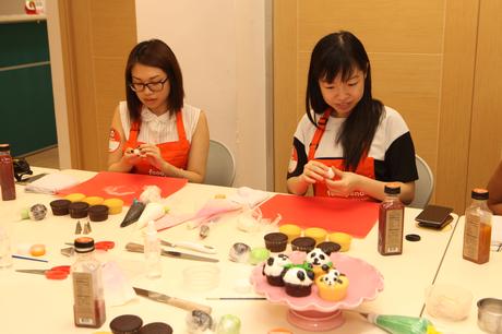 Daisybutter - Hong Kong Lifestyle and Fashion Blog: Complete Deelite bakery cupcake class