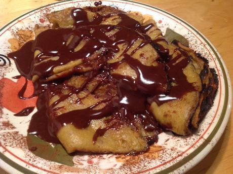 crepes with chocolate spread (3)