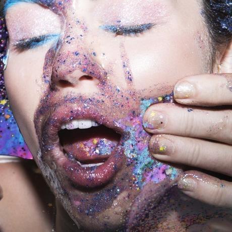 Miley Cyrus Drops Free Album