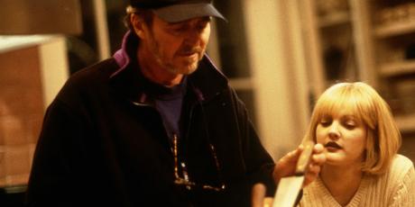 Scream-Wes-Craven-Drew-Barrymore-Behind-The-Scenes