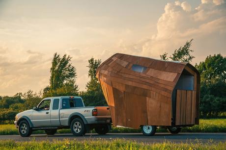 +Farm's 2015 summer mobile home's wooden exterior