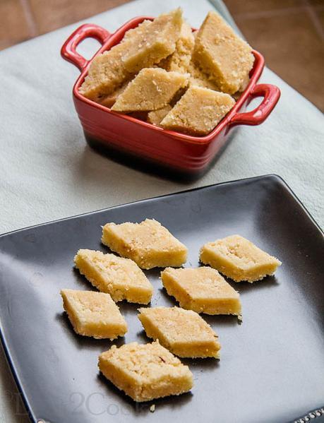 Naralachi Vadi | Coconut Burfi