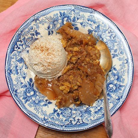 Apple Spice Dump Cake #SundaySupper Apple Spice Dump Cake