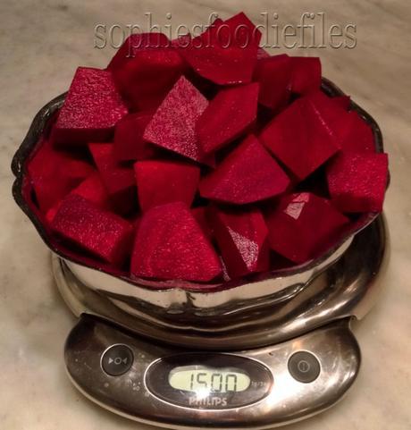 1500 gram cut up peeled beets