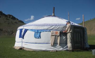 MONGOLIA’S WELCOMING GERS (YURTS) – Guest Post by Caroline Hatton