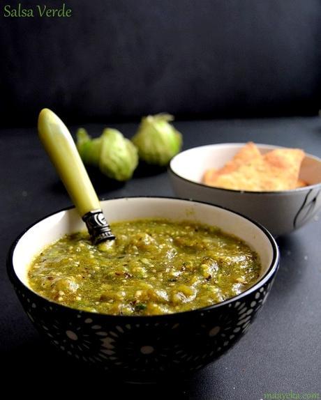 tOMATILLO SALSA VERDE