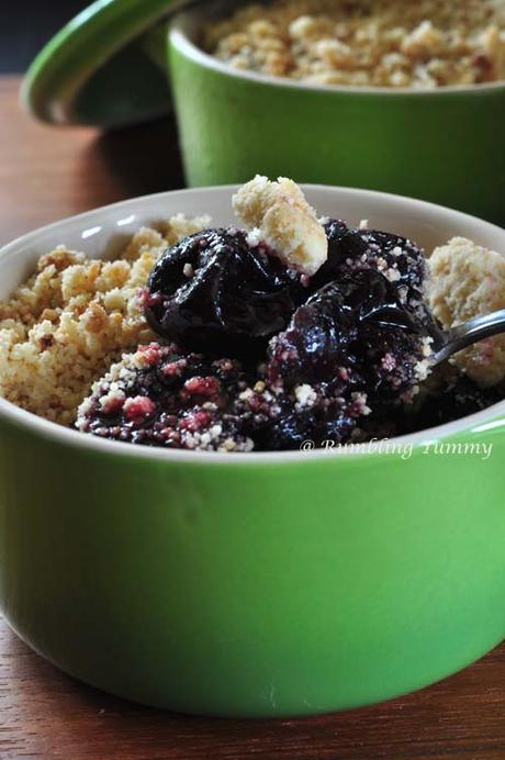 Easy Cherry Crumble