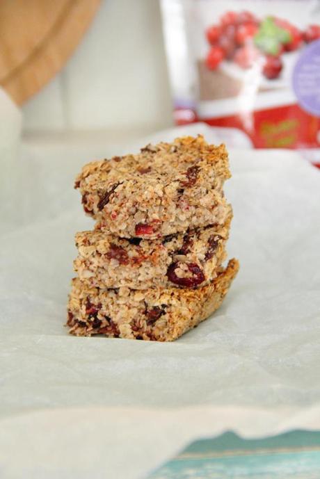 Healthy Cranberry Chia Flapjack | Vegan