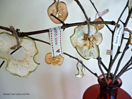 An Autumn Display for the Home - Dried Apple Slices Tutorial