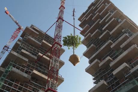 vertical forest construction milan 0