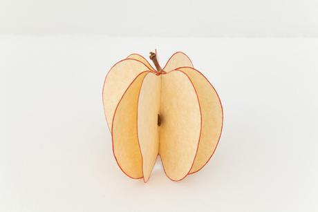 ARTmonday: 14 Apple Artworks apple-art-mateo-lopez