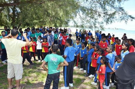 Accorhotels Group involved in beach clean up for World Oceans Day