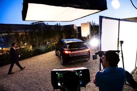 MATTHEW MCONAUGHEY AND LINCOLN BACK AT IT AGAIN IN NEW MKX TV SPOTS