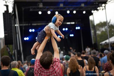 TURF 2015 Crowd - Flying Baby!