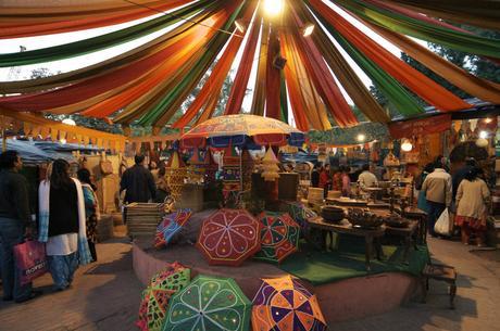 Spots worth checking out while volunteering in Delhi VolId_New-Delhi_Markets