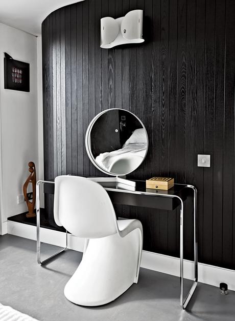 elevated deckhouse in england office 