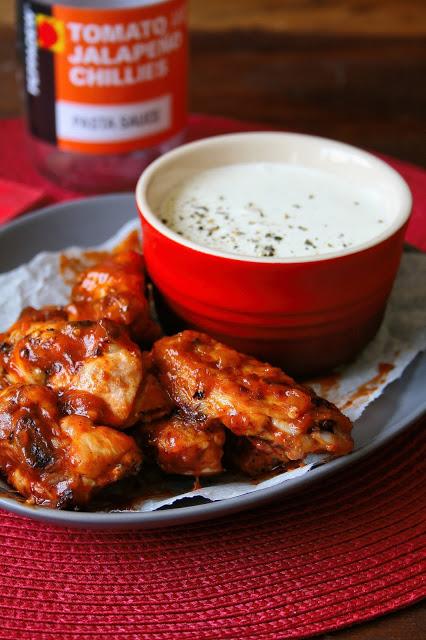 PEPPADEW® HOT WINGS with BLUE CHEESE DIP