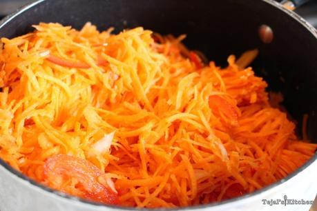 Sunflower Seed Wholemeal Bread & Carrot Pepper Tomato Soup