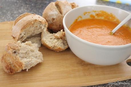 Sunflower Seed Wholemeal Bread & Carrot Pepper Tomato Soup