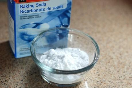 how to get rid of dandruff fast with baking soda