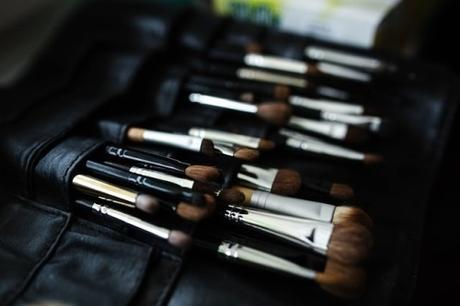 tips to clean makeup brushes