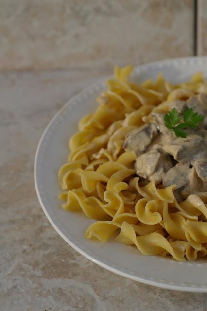 slow cooker beef stroganoff