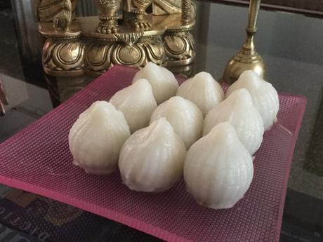 Ukdiche Modak Steamed Homemade Modak Rice flour dumplings for Ganesh
Chaturthi