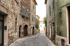 Tuscan Gems – Suvereto